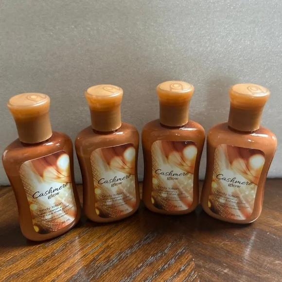 CASHMERE GLOW Mini Travel Size Body Lotion 4pc Set - Bath & Body Works - Picture 1 of 3